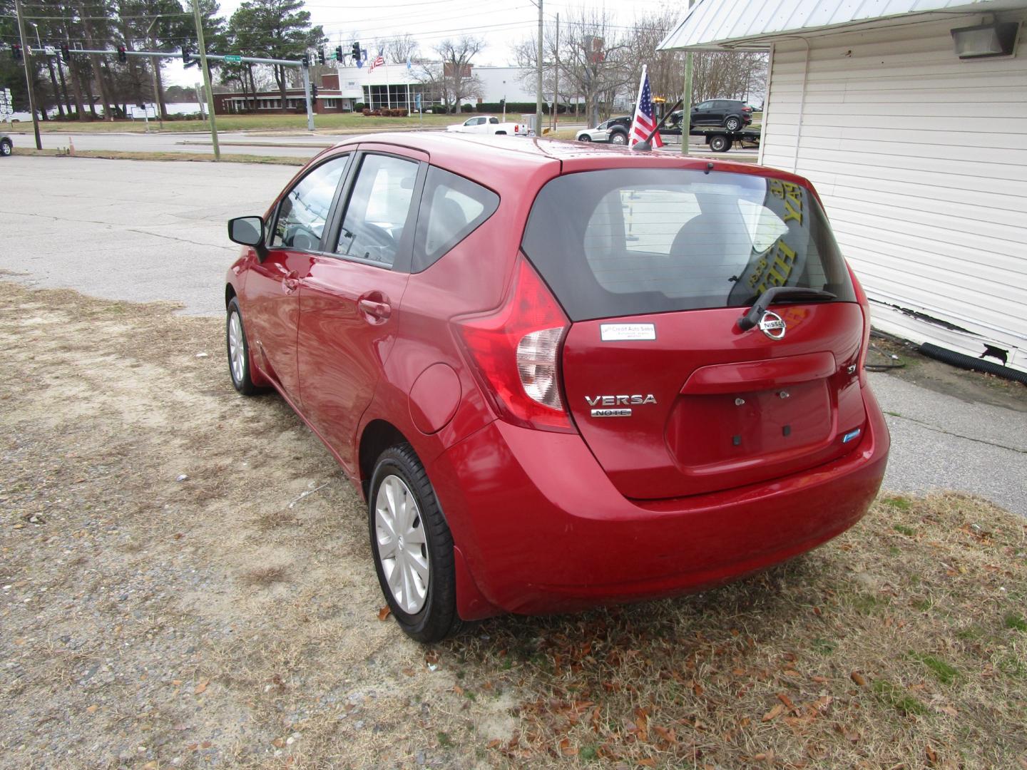 2015 Red Nissan Versa Note (3N1CE2CPXFL) , located at 2553 Airline Blvd, Portsmouth, VA, 23701, (757) 488-8331, 36.813889, -76.357597 - Photo#7